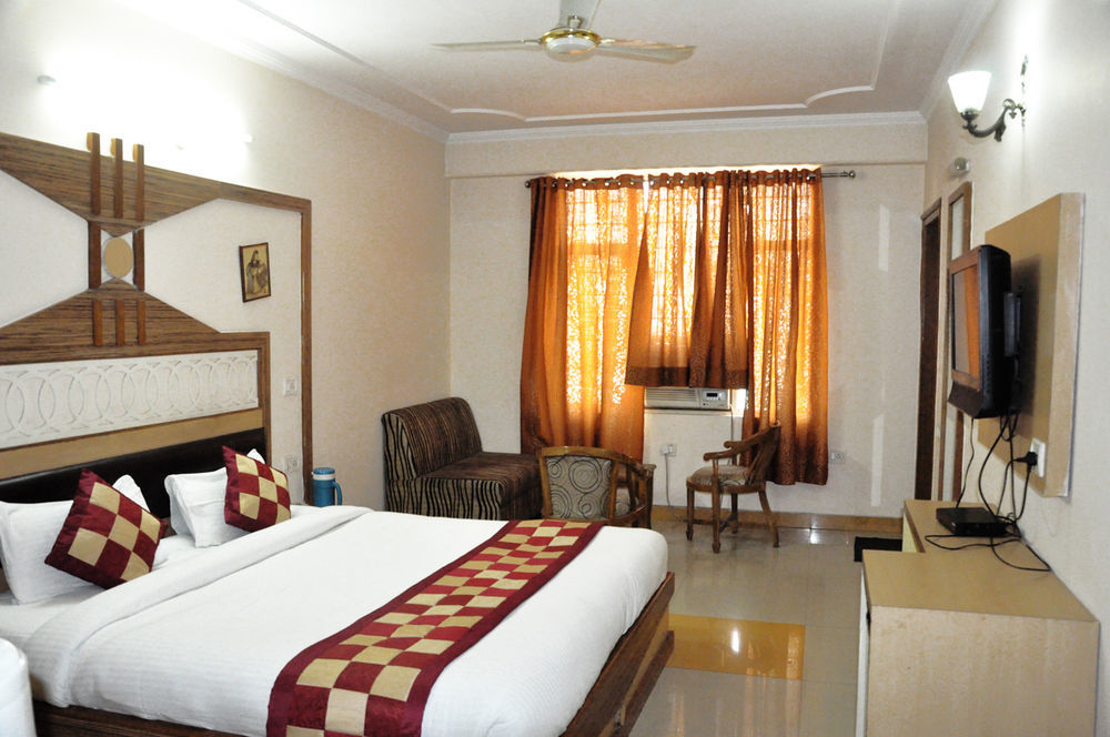 Hotel Muskan Palace Jaipur Bagian luar foto